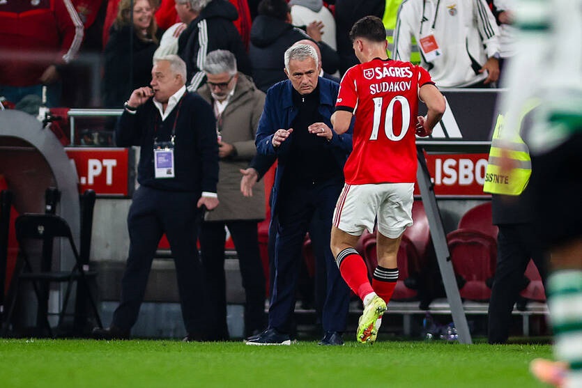 Моурінью назвав дії Судакова на полі такими, що не витримують критики