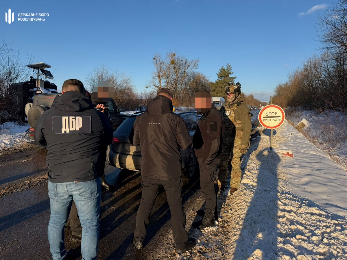 На Буковині митник брав по $100 за кожен контрабандний iPhone