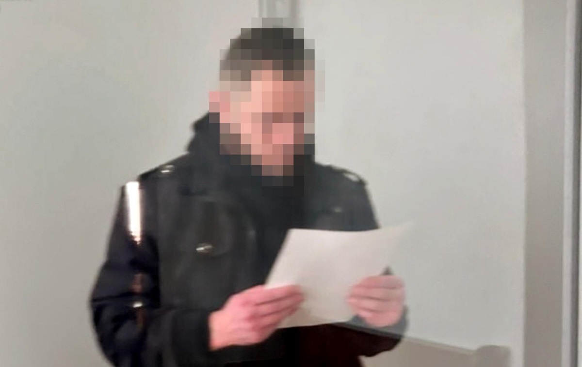 На Львівщині затримали чоловіка, що знімав порно з дівчиною-підлітком