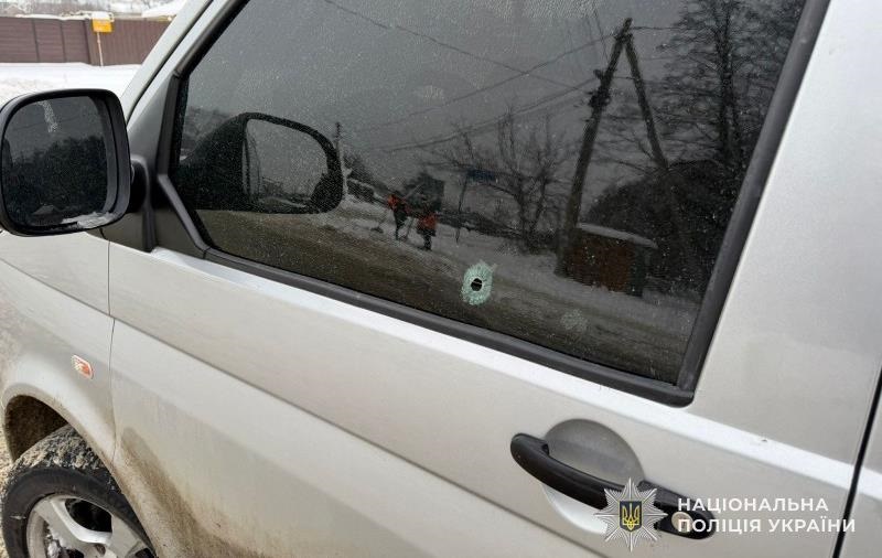 Під Львовом обстріляли мікроавтобус ТЦК