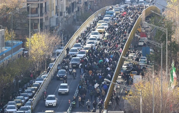 Протести в Ірані: є жертви і поранені