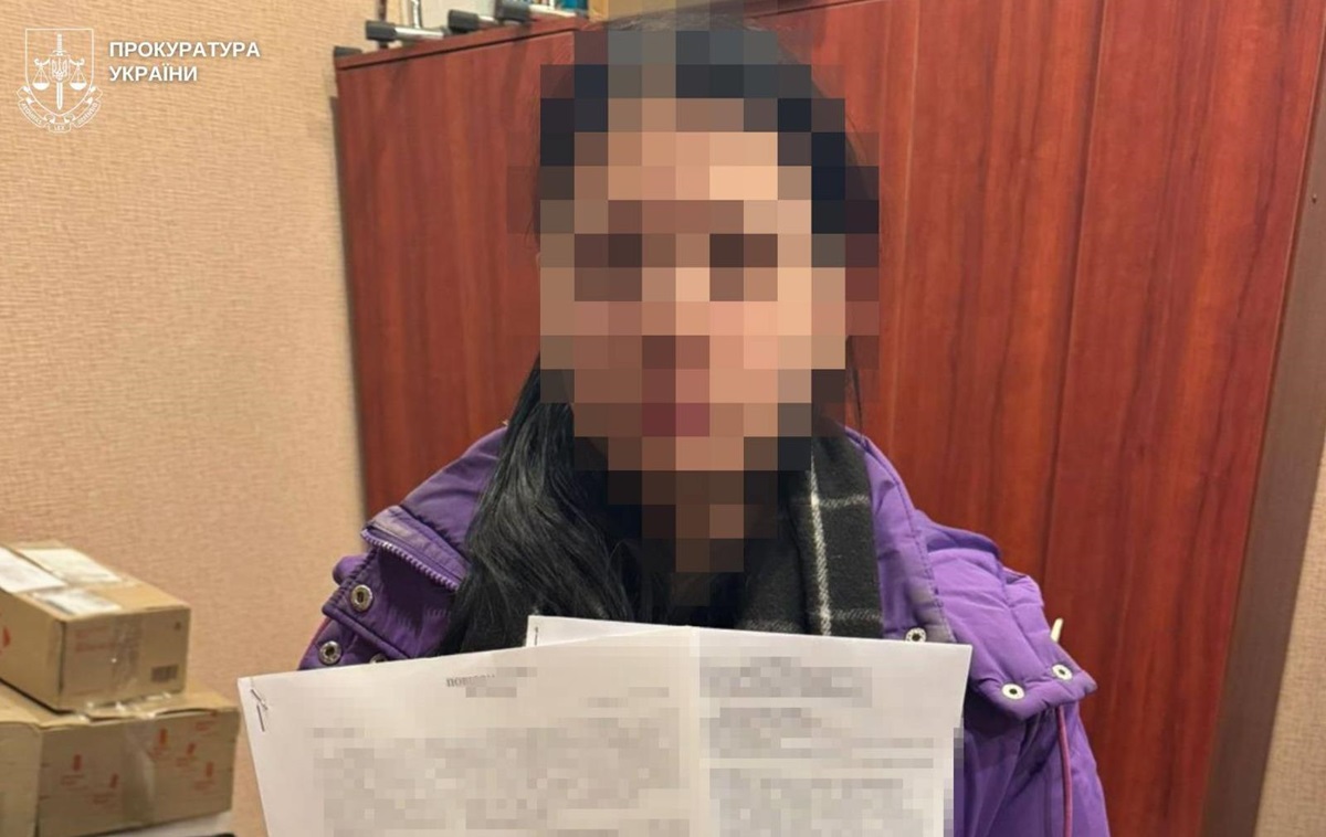 Дівчина, яка “заманила” поліцію на місце теракту у Львові, отримала підозру