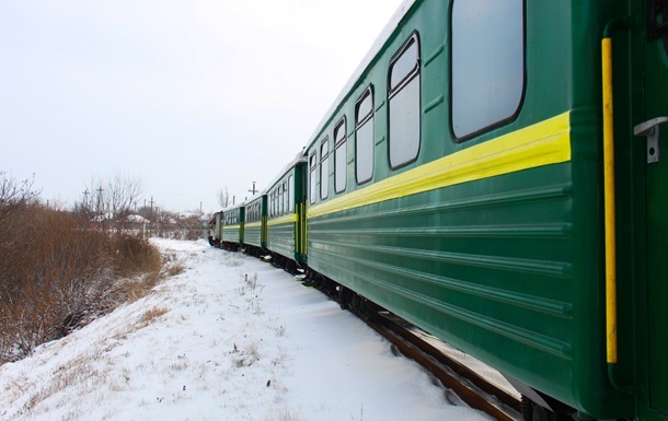 Обмежено курсування поїздів між Дніпром та Запоріжжям