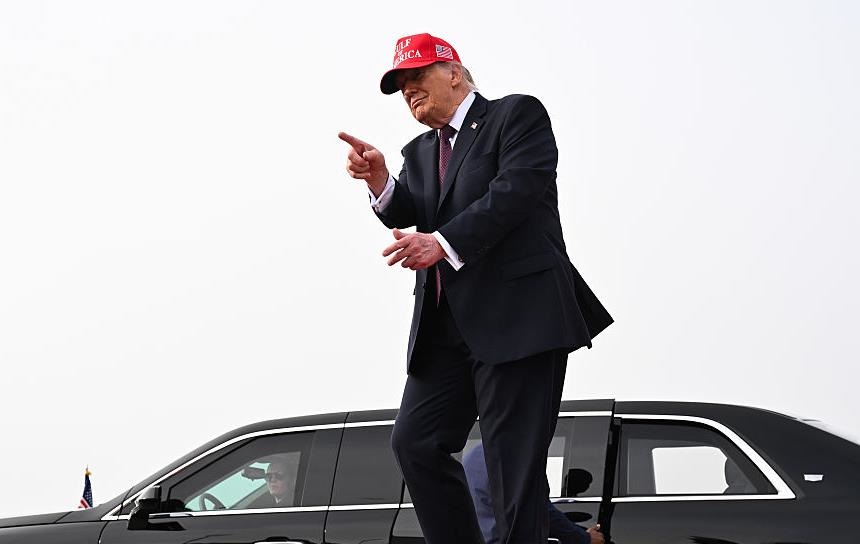 Трамп стежив за ударами по Ірану – Білий дім