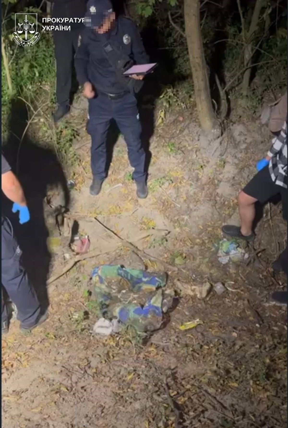 На Вінниччині батьки закопали тіло немовляти на смітнику