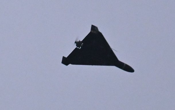 Російський дрон поцілив у будівлю ТЦК на Чернігівщині – ЗМІ