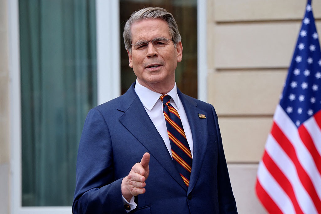 США свідомо дозволяють іранським танкерам проходити Ормузську протоку