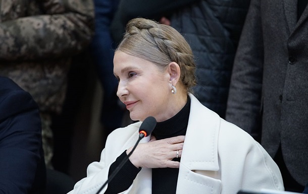 Тимошенко продовжили строк дії обовʼязків до 13 травня