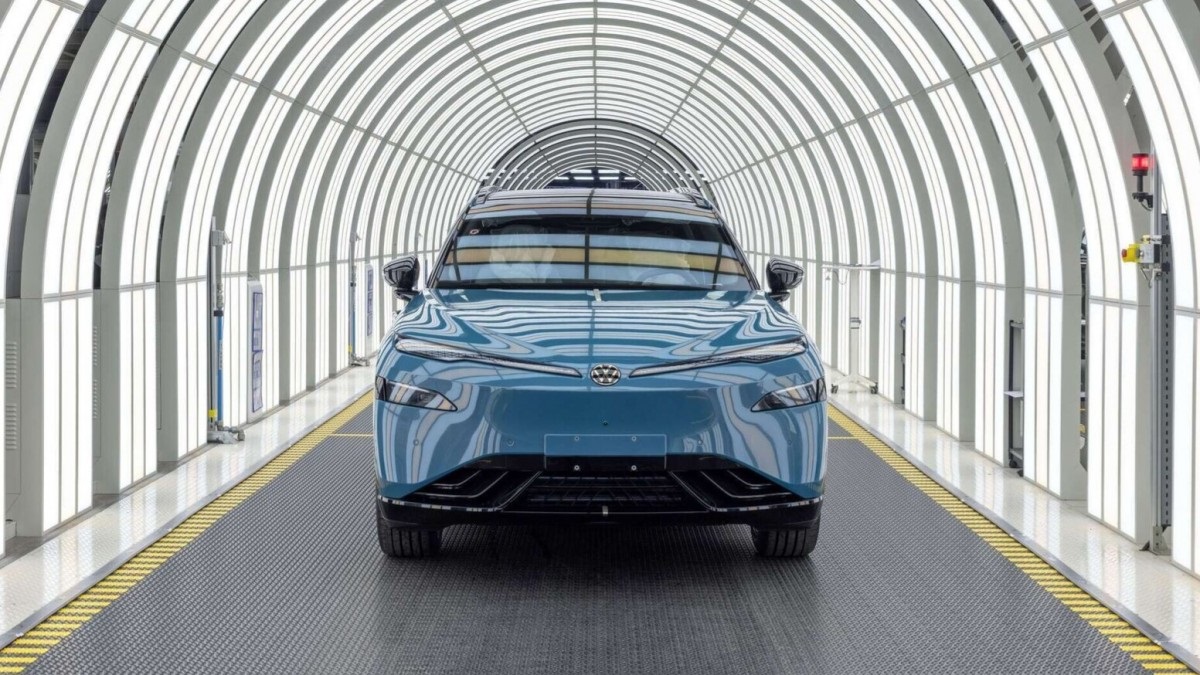 Volkswagen і XPeng запустили виробництво електрокросовера ID. Unyx 08